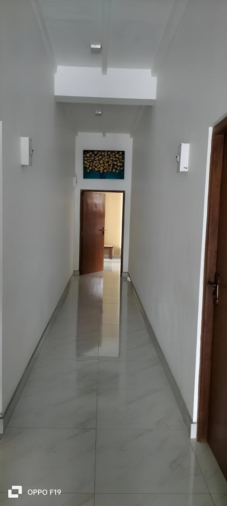 Ceylon Lodge - Airport Transit Hostel Negombo Exteriör bild